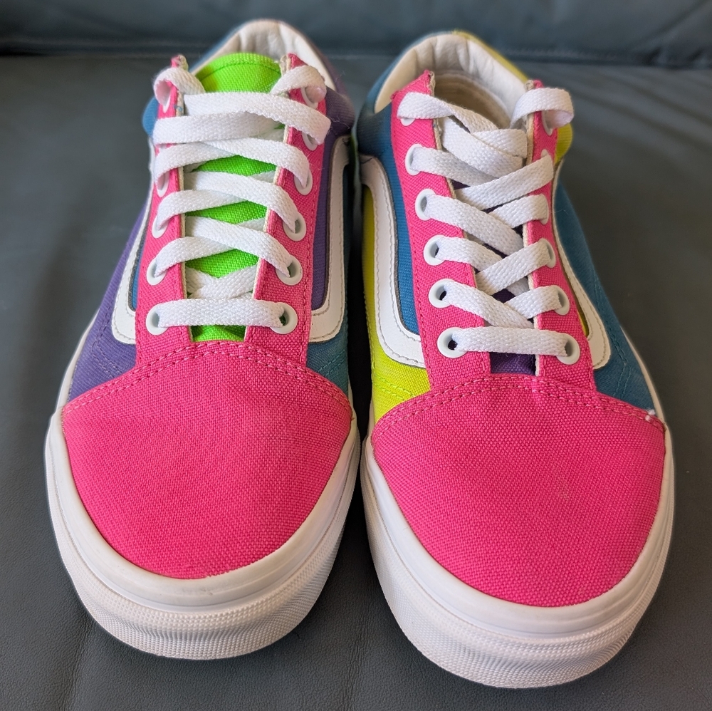 Vans - Picture 4 of 5